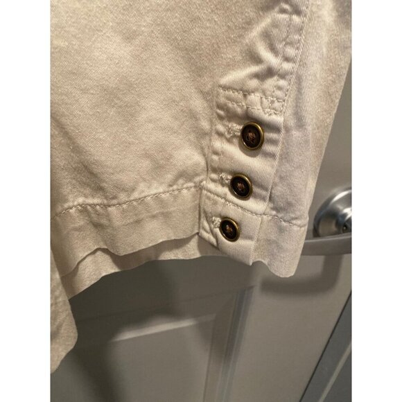 Van Heusen Light Khaki Capris | Women’s 18 | Button Hem Detail - Picture 4 of 9